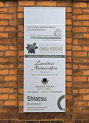 Rahmenprofil 50/20: für 6 Einzelschilder mit 5 horizontalen Trennleisten