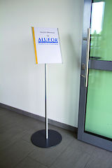 Informationsständer mobil, schräg, 310 x 420 mm