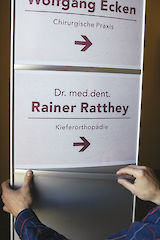 Problemloser Ein- und Ausbau der Trennstege zur Veränderung der Einlegerhöhe